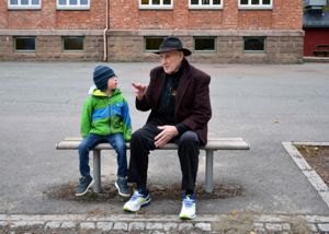 Torstein og Erik på benken